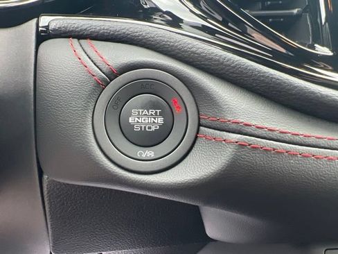 Used 2025 Dodge Durango GT AWD/4WD image 17