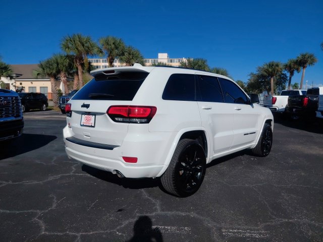 Used 2020 Jeep Grand Cherokee Altitude AWD/4WD image 2