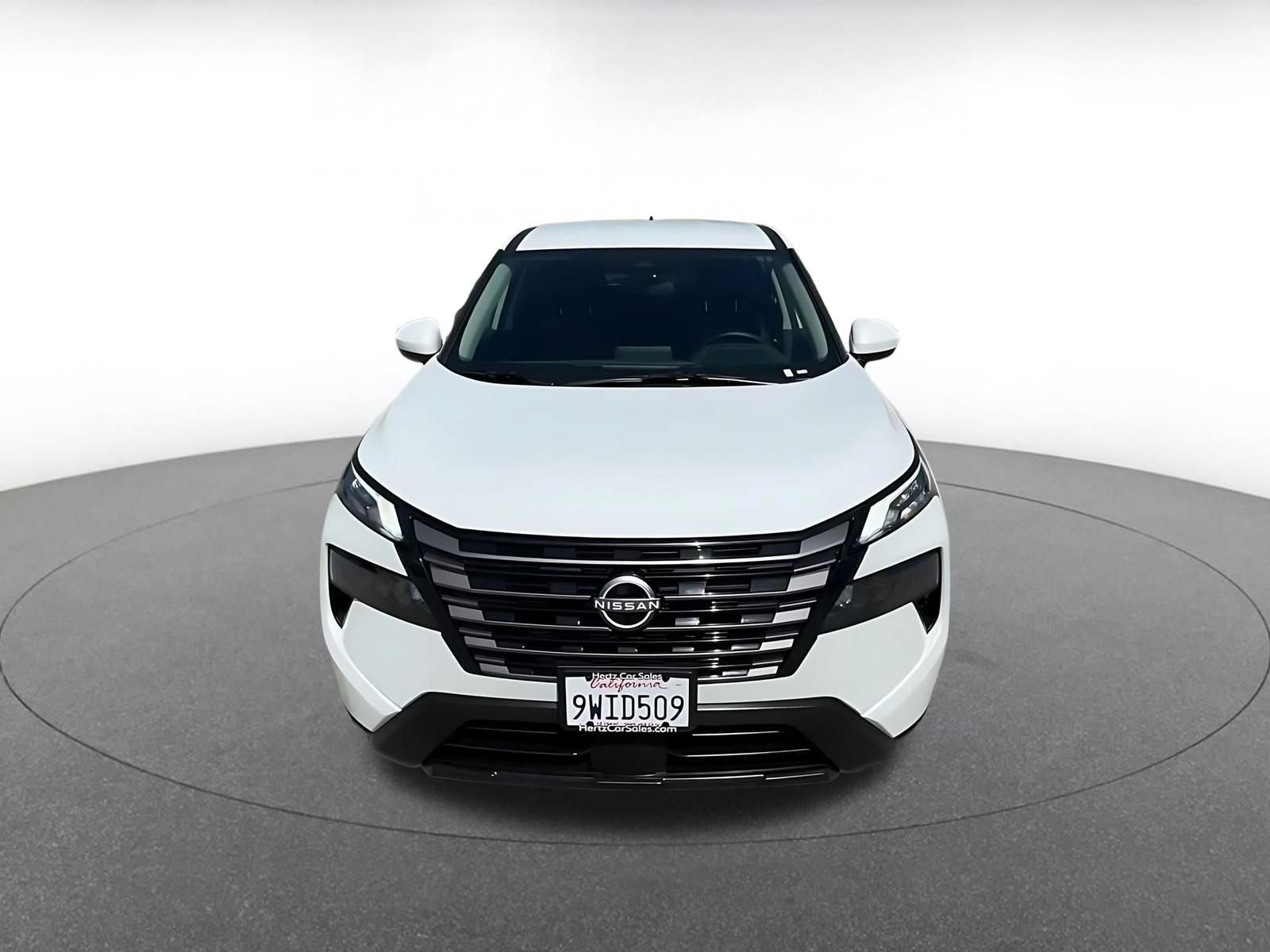Used 2026 Nissan Rogue SV AWD/4WD image 4