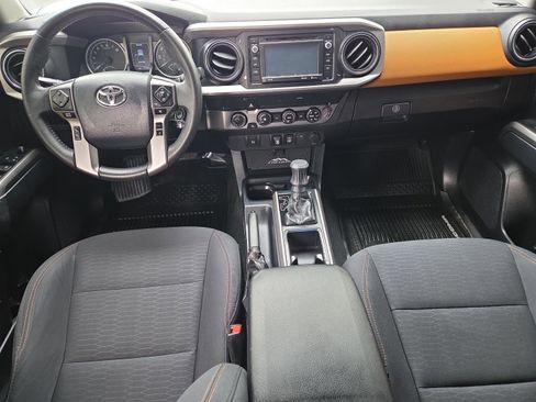 Used 2019 Toyota Tacoma SR5 image 9