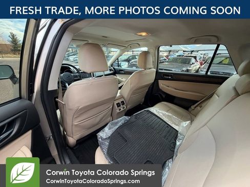 Used 2017 Subaru Outback 3.6R Limited image 11