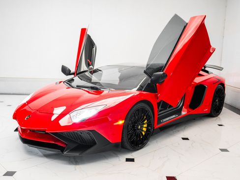 Used 2016 Lamborghini Aventador LP 750-4 Superveloce image 33