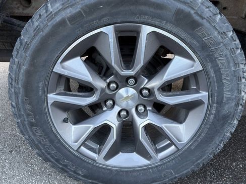 Used 2020 Chevrolet Silverado 1500 LT w/ All-Star Edition image 21