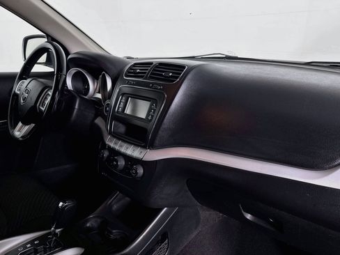 Used 2020 Dodge Journey SE w/ SE Popular Equipment Group FWD image 27