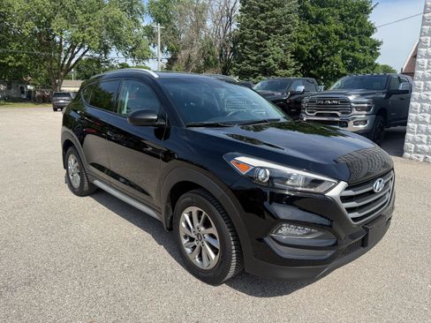 Used 2017 Hyundai Tucson SE w/ SE Popular Package 02 AWD/4WD image 3