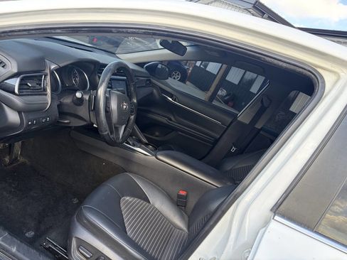 Used 2020 Toyota Camry SE image 16