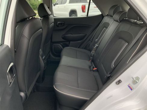 Used 2024 Hyundai Venue Limited FWD image 53