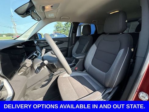 Used 2025 Chevrolet TrailBlazer LT AWD/4WD image 18