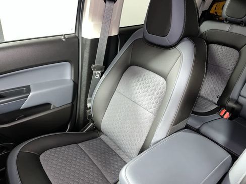 Used 2021 Chevrolet Colorado Z71 image 25