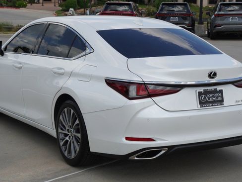 Used 2019 Lexus ES 350 w/ Premium Package image 8
