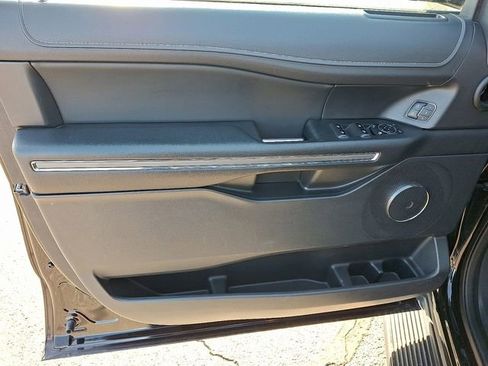 Used 2024 Ford Expedition XLT image 9