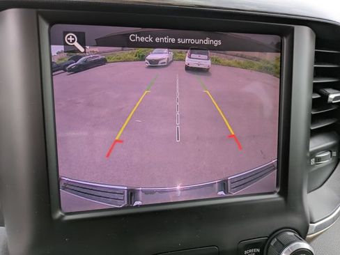 Used 2019 RAM 1500 Laramie AWD/4WD image 14