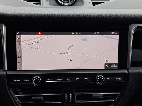 Certified 2020 Porsche Macan AWD/4WD image 20