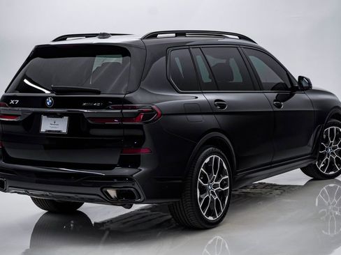 Used 2026 BMW X7 xDrive40i w/ M Sport Package AWD/4WD image 11