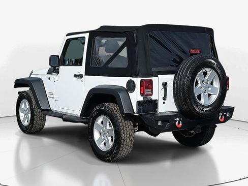 Used 2018 Jeep Wrangler Sport image 7