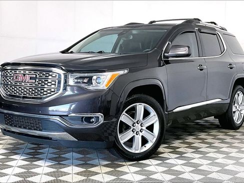 Used 2019 GMC Acadia Denali w/ Technology Package image 2
