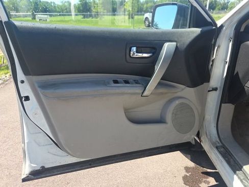 Used 2011 Nissan Rogue SV w/ SL Pkg AWD/4WD image 17