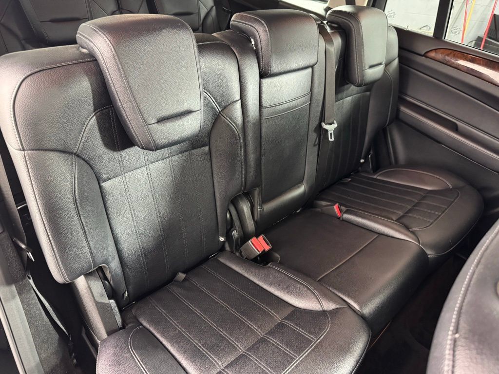 Used 2017 Mercedes-Benz GLS 450 4MATIC image 22