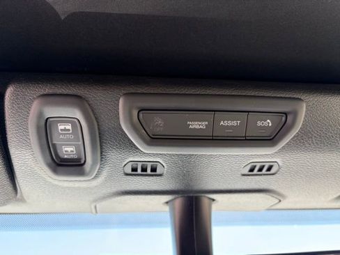 Used 2022 Jeep Wrangler Unlimited Sahara image 19