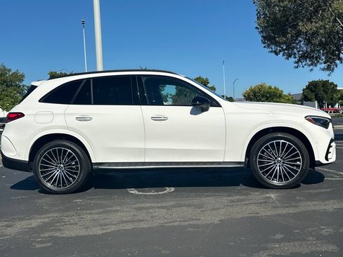Used 2023 Mercedes-Benz GLC 300 image 3