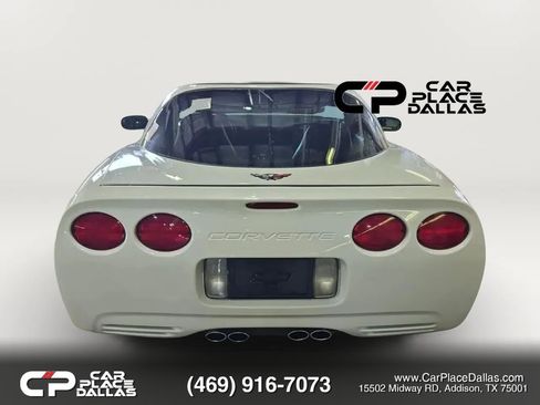 Used 2004 Chevrolet Corvette Coupe w/ Preferred Equipment Group RWD image 5
