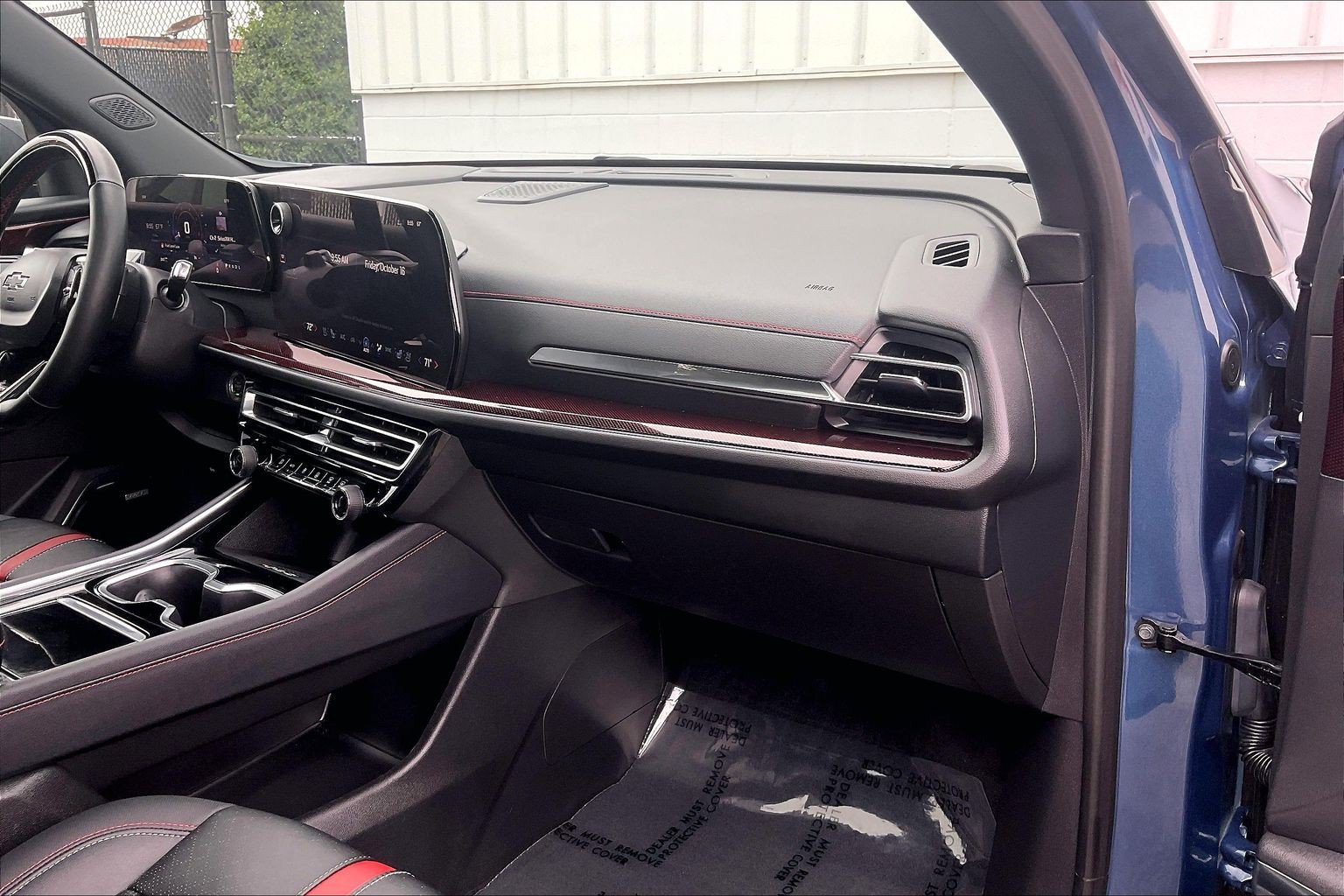Used 2025 Chevrolet Traverse RS AWD/4WD image 21