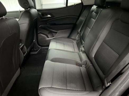 Certified 2025 Chevrolet Trax LT w/ LT Convenience Package image 24