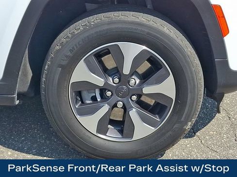 Used 2023 Jeep Grand Cherokee 4WD 4xe w/ Luxury Tech Group II image 28