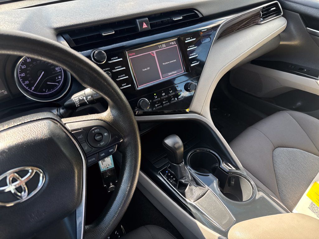 Used 2019 Toyota Camry LE FWD image 21
