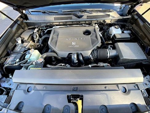 Used 2025 INFINITI QX80 Luxe image 10