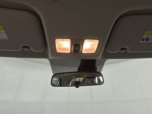 Certified 2023 Hyundai Venue SEL FWD image 24