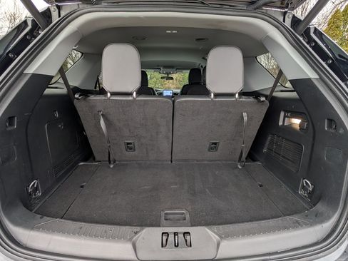 Used 2023 Ford Explorer XLT w/ Equipment Group 202A image 31