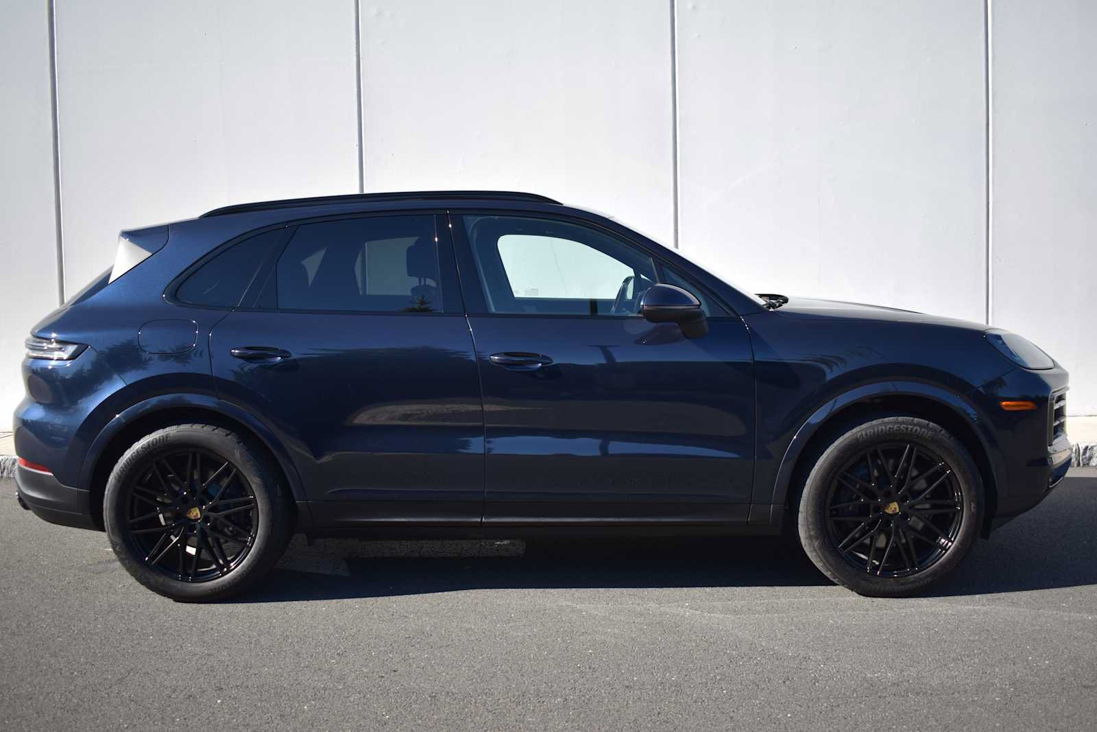 Used 2024 Porsche Cayenne AWD/4WD image 4