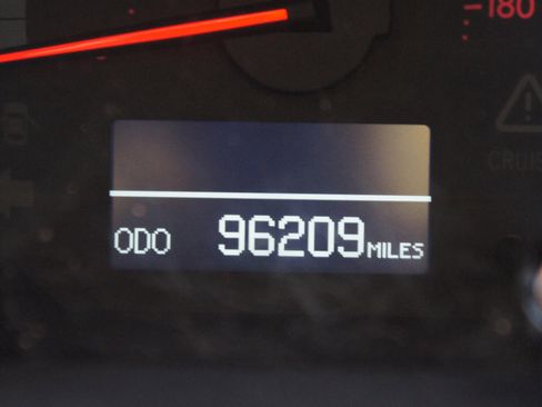 Used 2016 Toyota Sequoia Platinum image 4