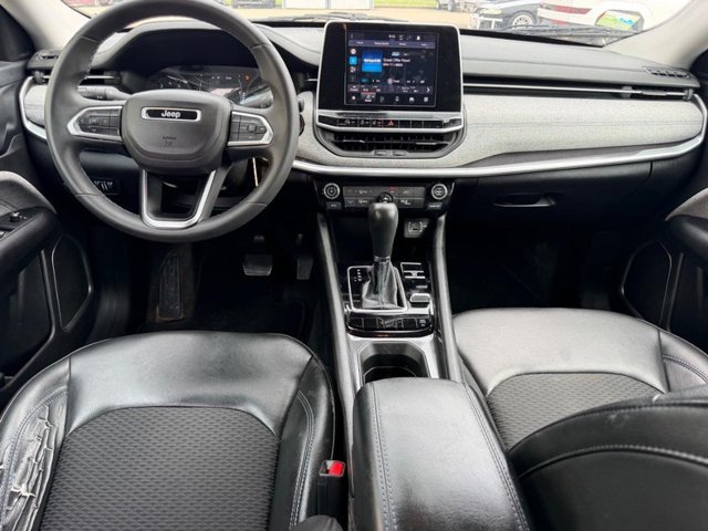 Used 2022 Jeep Compass Latitude AWD/4WD image 8