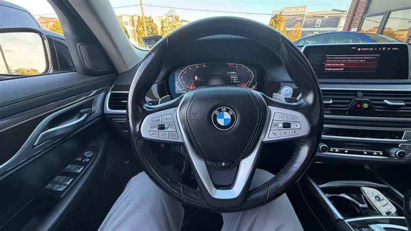 Used 2021 BMW 740i xDrive AWD/4WD image 36