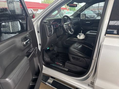 Used 2020 Chevrolet Silverado 1500 LTZ AWD/4WD image 4
