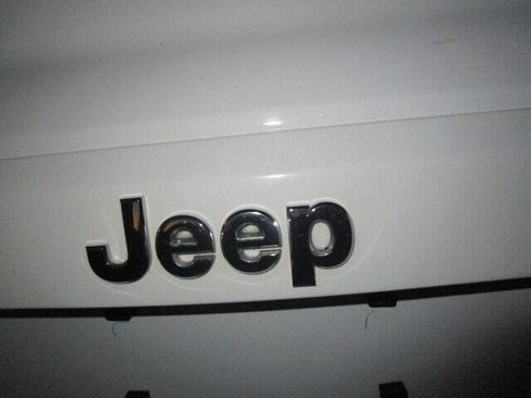 Used 2016 Jeep Patriot Latitude image 37