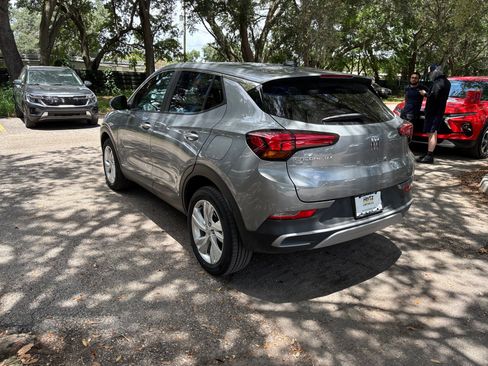 Used 2025 Buick Encore GX Preferred AWD/4WD image 17