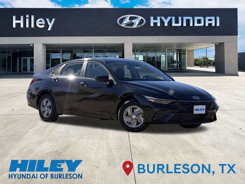 New 2026 Hyundai Elantra SE image 1