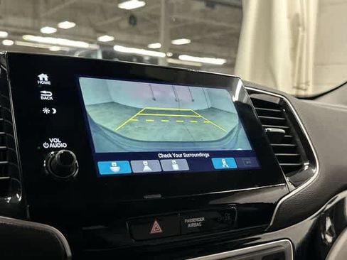 Used 2020 Honda Pilot Touring image 23