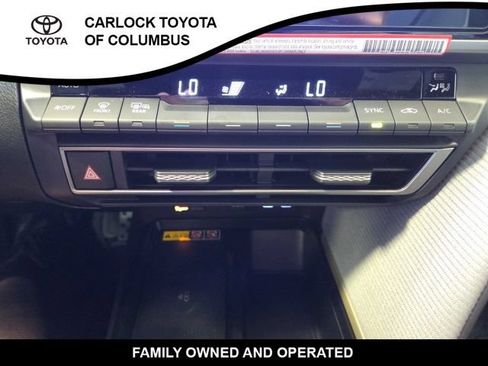 Used 2026 Toyota Camry SE FWD image 27