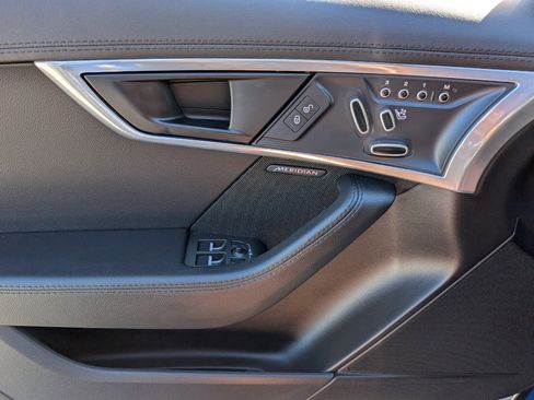 Used 2020 Jaguar F-TYPE Convertible image 33