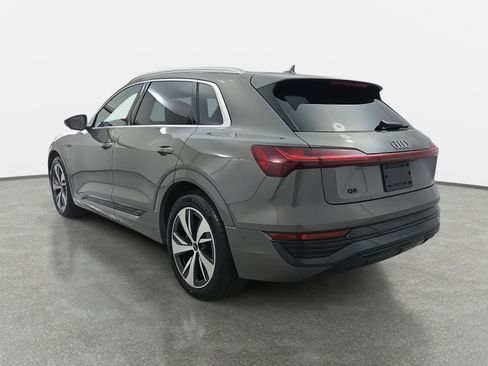 Used 2024 Audi Q8 e-tron Premium Plus w/ Premium Plus Package image 5