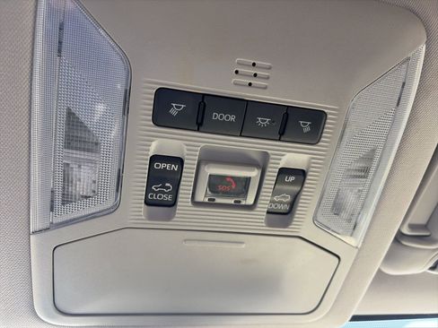 Used 2023 Toyota RAV4 XLE Premium image 23