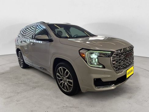 Used 2022 GMC Terrain Denali AWD/4WD image 3