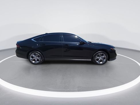 Used 2024 Honda Accord EX image 9
