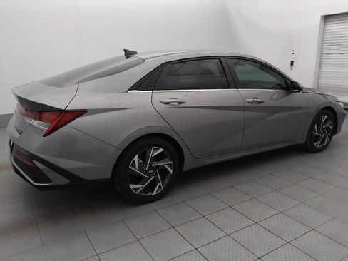 Used 2024 Hyundai Elantra SEL w/ Convenience Package FWD image 10