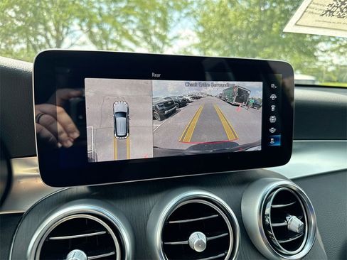 Used 2022 Mercedes-Benz GLC 300 4MATIC w/ AMG Line image 15