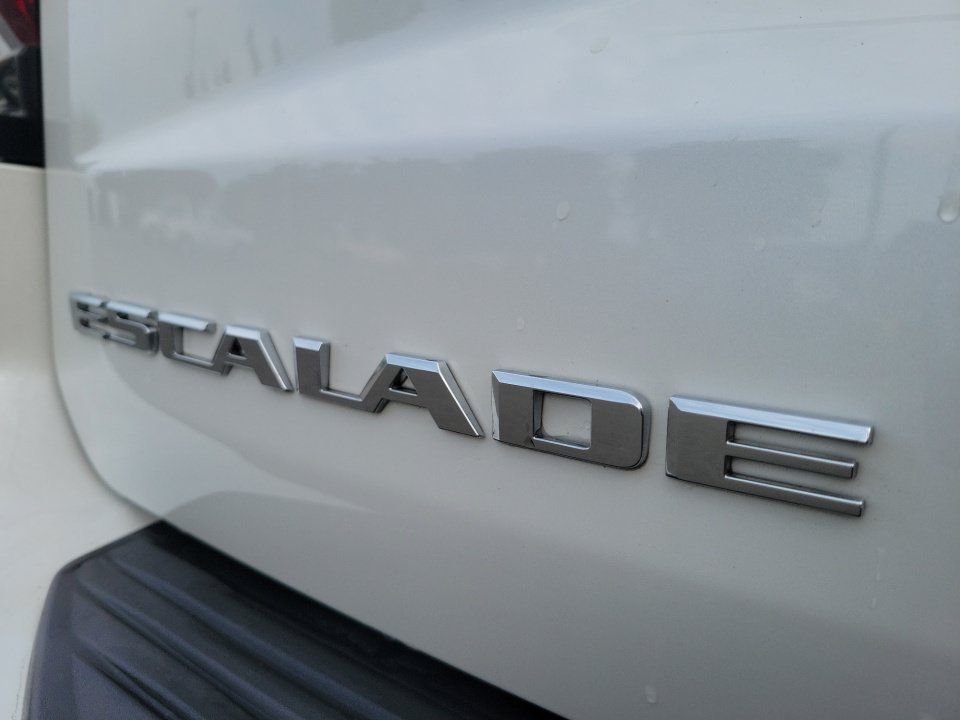 Certified 2024 Cadillac Escalade ESV Premium Luxury Platinum AWD/4WD image 14